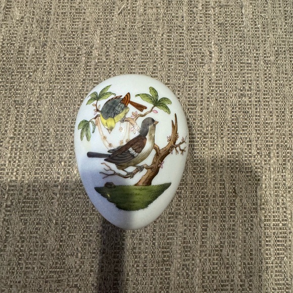 Vintage Rare Herend Egg Shaped Trinket Box Featuring Rothschild Birds Hungary